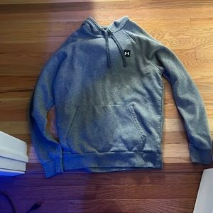 Mens Under Armour Hoodie Size Medium - Pre owned - Good condition